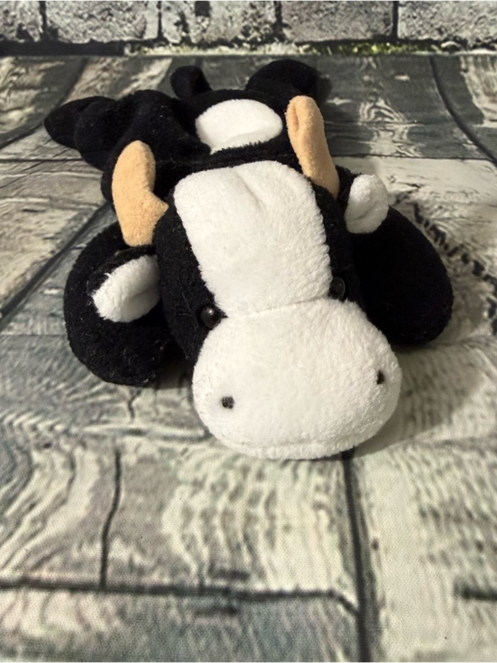 Vintage 1993 Ty Originals Beanie Babies “Daisy” The Cow PVC Pellets (TYPL-05)